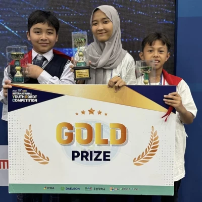 Tiga Tim Robotik Auladi Islami Raih Medali Emas dan Penghargaan Excellent di IYRC 2024