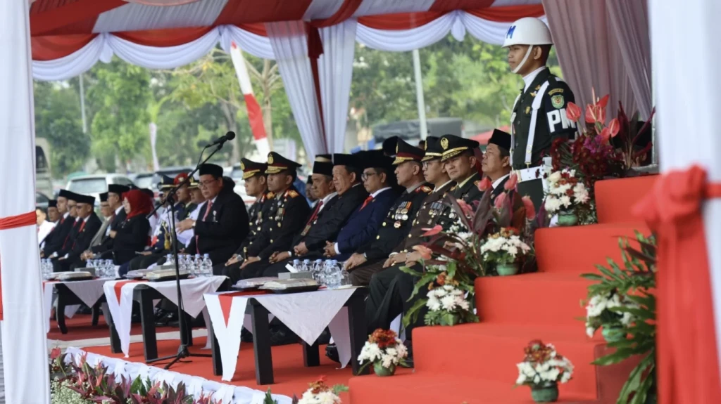 Kejati Banten Hadiri Upacara Peringatan Detik-Detik Proklamasi Kemerdekaan RI ke-79 dan Pengibaran Bendera Merah Putih