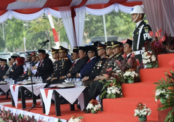 Kejati Banten Hadiri Upacara Peringatan Detik-Detik Proklamasi Kemerdekaan RI ke-79 dan Pengibaran Bendera Merah Putih