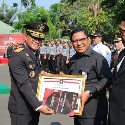 Kemenkumham Banten Berikan Penghargaan kepada Masyarakat dan Mitra Kerja pada Peringatan HUT Ke-79 Hari Pengayoman