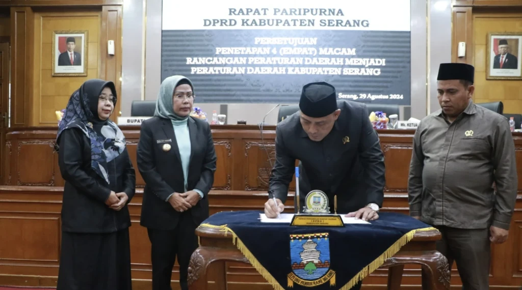 DPRD Kabupaten Serang Sahkan Empat Raperda Menjadi Perda dalam Rapat Paripurna