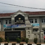 Mantan Kepala Desa Babakan Ditahan di Rutan Serang Terkait Kasus Suap Pembebasan Lahan