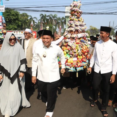 Kota Tangerang Meriahkan Maulid Nabi dengan Arak-Arakan Perahu dan Gunungan