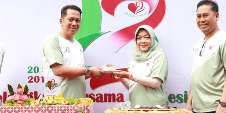 Pj Bupati Tangerang Pimpin Apel HUT ke-13 RSUD Balaraja, Dorong Inovasi dan Peningkatan Pelayanan