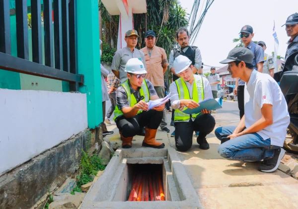 Pilar Saga Ichsan Tinjau Proyek Peningkatan Infrastruktur di Tangerang Selatan