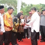 Ratu Tatu Chasanah Terima Penghargaan dari PMI Pusat atas Dukungan Penanggulangan Bencana di Kabupaten Serang
