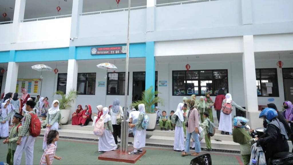 Renovasi Gedung Baru, Siswa SDN Serua Indah 01 Sambut dengan Antusias dan Semangat Baru