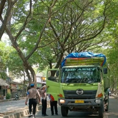 Pemkot Tangerang Gencar Tertibkan Truk Tanah yang Langgar Jam Operasional Sesuai Perwal No. 93 Tahun 2022