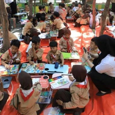 Kejar Mimpi Tangerang Gelar Edukasi Literasi Finansial dan Anti Stunting di SDN Pasar Baru 1