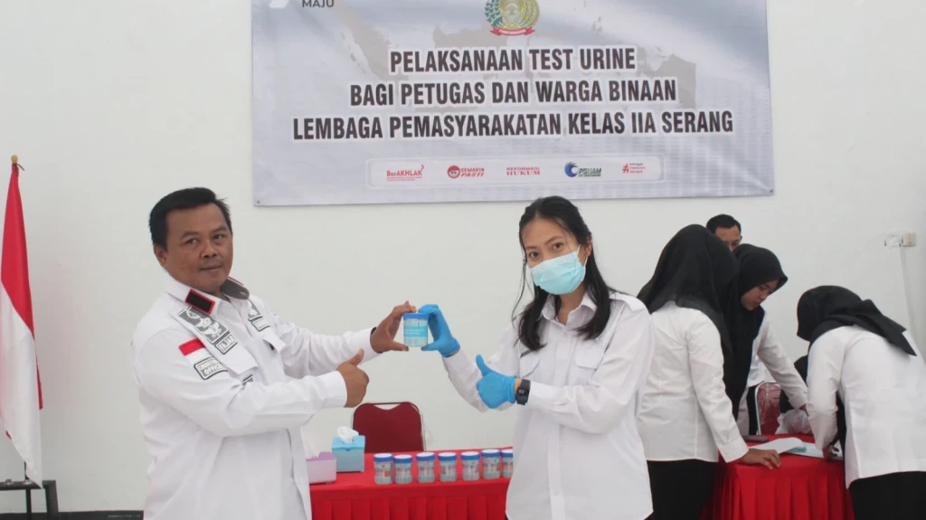 Lapas Kelas IIA Serang Gelar Tes Urine untuk Dukung Pemberantasan Narkoba