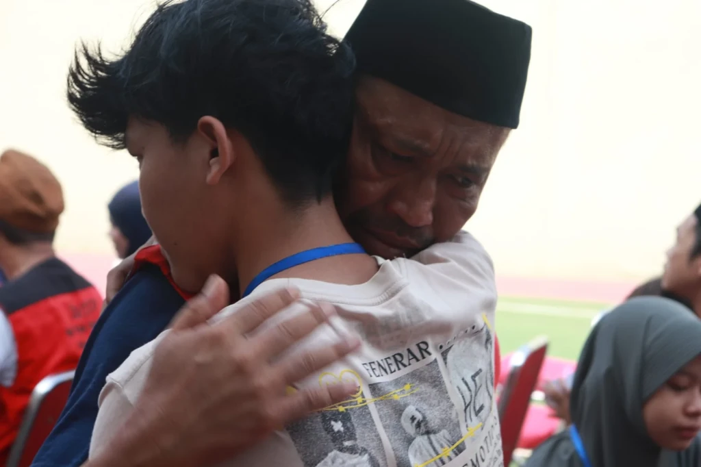 Rindu yang Tertahan: Momen Haru WBP Bertemu Keluarga di Hari Ayah di Rutan Kelas IIB Serang