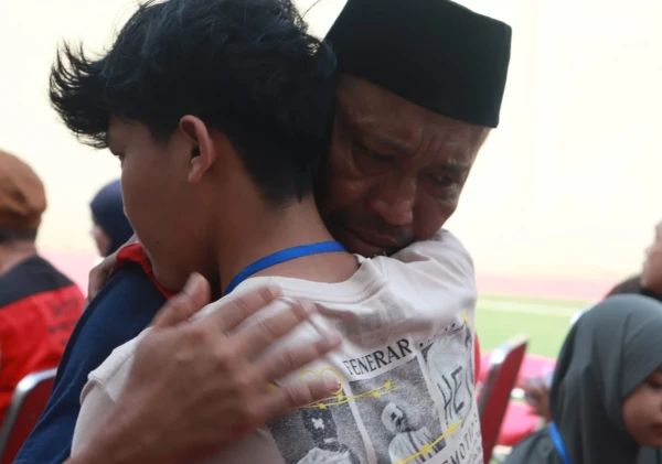 Rindu yang Tertahan: Momen Haru WBP Bertemu Keluarga di Hari Ayah di Rutan Kelas IIB Serang