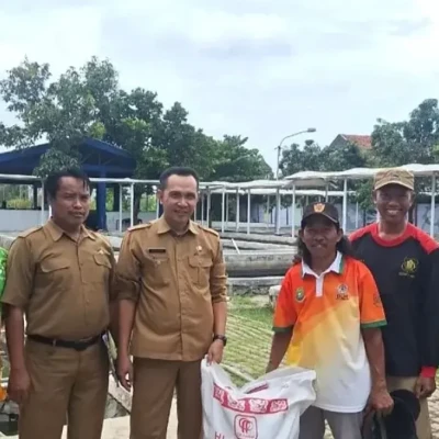 Pemkot Tangerang Salurkan 3,81 Ton Pakan Ikan untuk Tingkatkan Produktivitas Budi Daya Perikanan