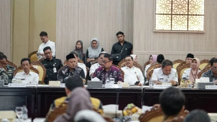 Bawaslu Banten Paparkan Kesiapan dan Hasil Pengawasan Pemilu Serentak 2024 dalam Kunjungan Komisi II DPR RI
