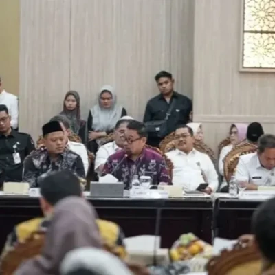 Bawaslu Banten Paparkan Kesiapan dan Hasil Pengawasan Pemilu Serentak 2024 dalam Kunjungan Komisi II DPR RI