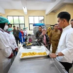 Wapres Gibran Rakabuming Tinjau Uji Coba Program Makan Bergizi Gratis di SMKN 3 Tangerang