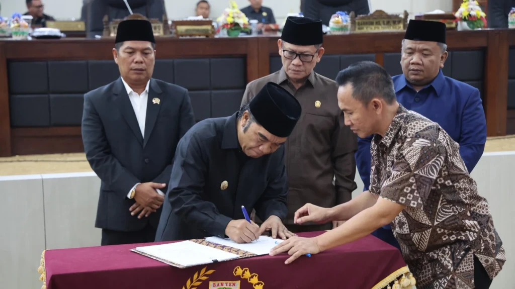 APBD Provinsi Banten 2025 Disetujui dengan Fokus pada Pelayanan Masyarakat dan Peningkatan Kesejahteraan