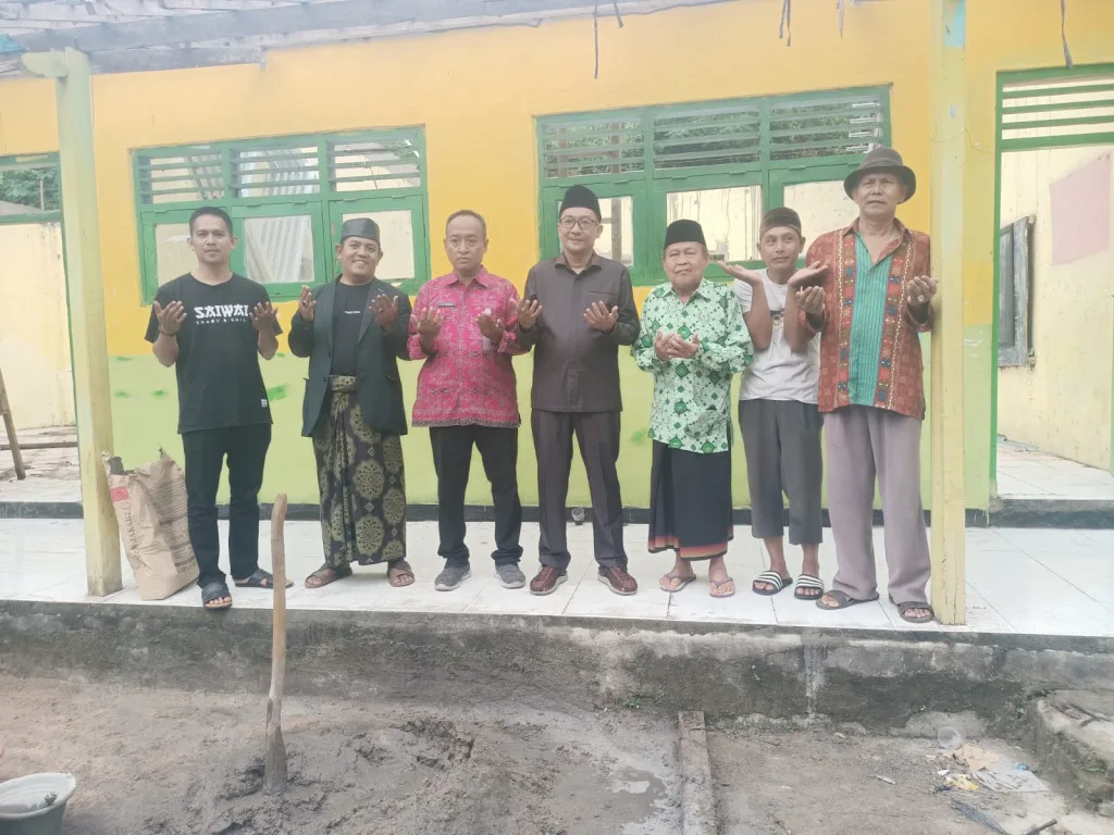 Anggota DPRD Serang Upayakan Pemkab Bantu Rehabilitasi Madrasah Diniyah Madarijul Ulum