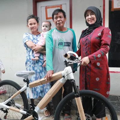 Kisah Haru Pak Usman yang Viral, Ibu Wali Kota Datang Membawa Hadiah Tak Terduga