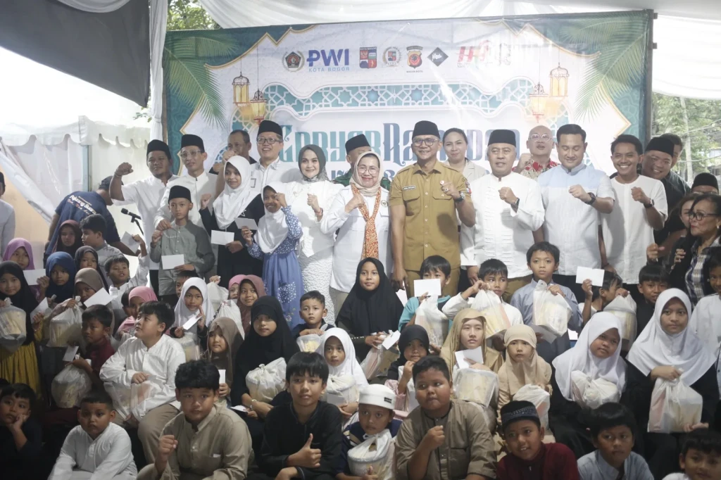 PWI Kota Bogor Santuni 200 Yatim dan Dhuafa, Walikota Apresiasi Konsistensi Program Sosial