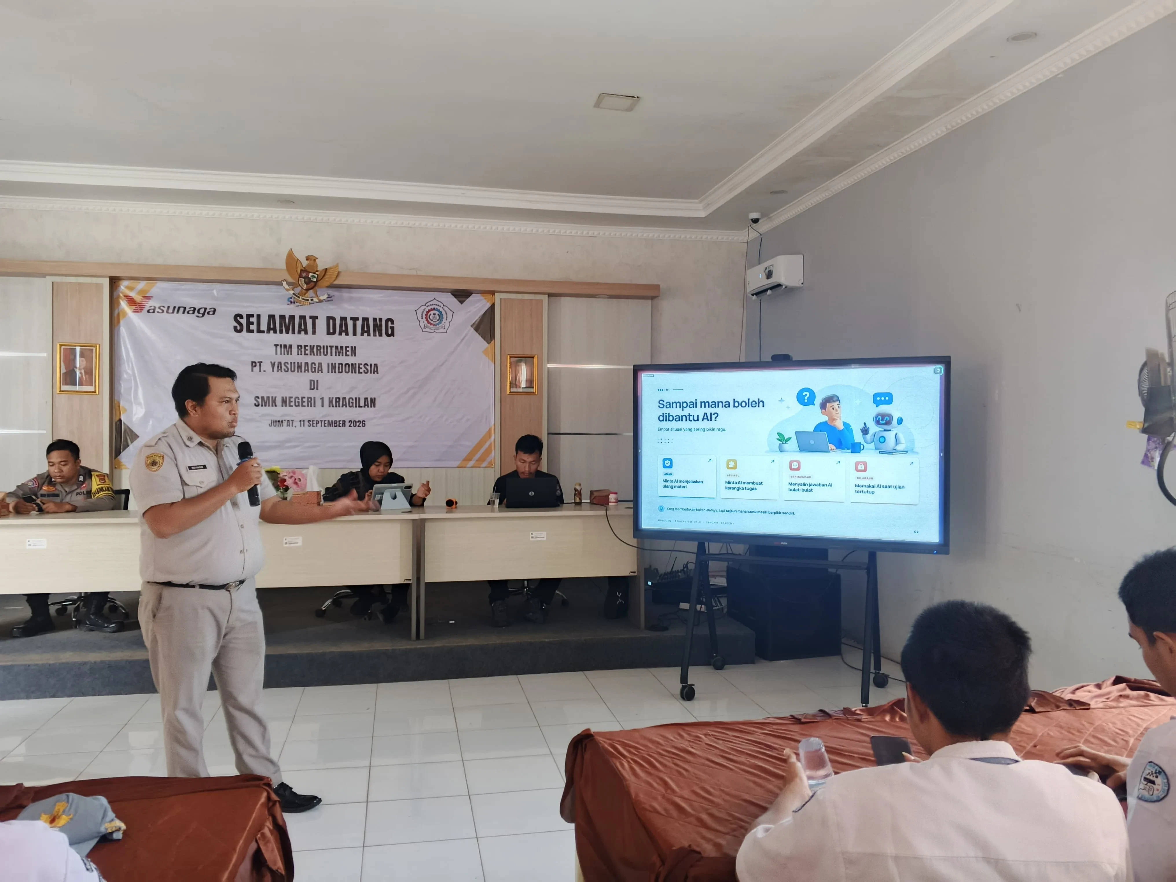Polres Serang Bekali 150 Pelajar SMKN 1 Kragilan Cara Aman dan Bijak Gunakan AI