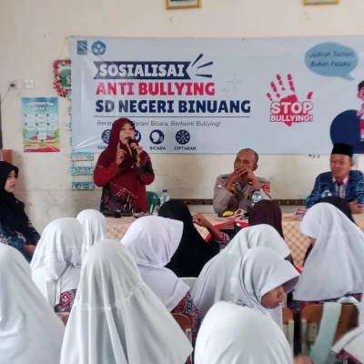 Cegah Bullying Sejak Dini, Polsek Carenang Edukasi Siswa SDN Binuang