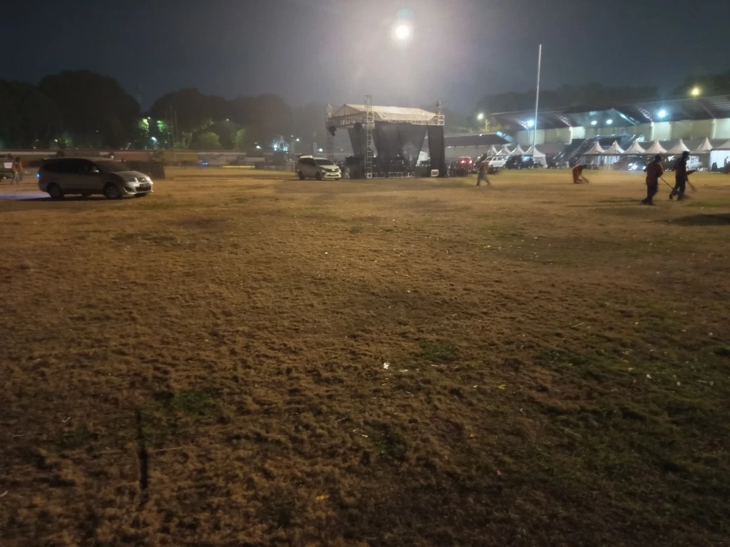 BOOMFEST 2026 Berlalu, Rumput Stadion Maulana Yusuf Menguning, Iphay: Jangan Tinggalkan Kerusakan