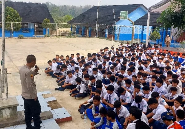 Cegah Tawuran dan Narkoba, Polsek Pamarayan Beri Edukasi kepada 650 Pelajar