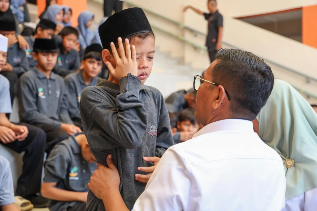 Tinjau Sekolah Rakyat di Lebak, Andra Soni Dorong Siswa Kejar Cita-cita