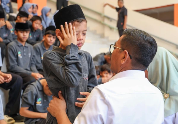 Tinjau Sekolah Rakyat di Lebak, Andra Soni Dorong Siswa Kejar Cita-cita