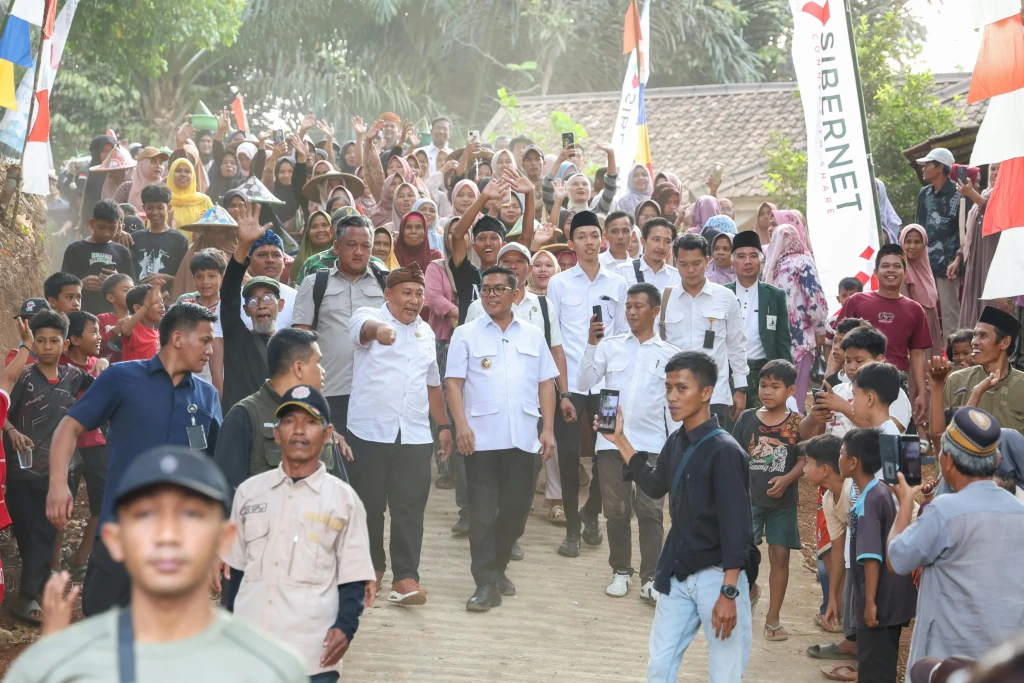Dibangun Swadaya Warga, Jembatan Leuwi Kukuk Kini Resmi Digunakan