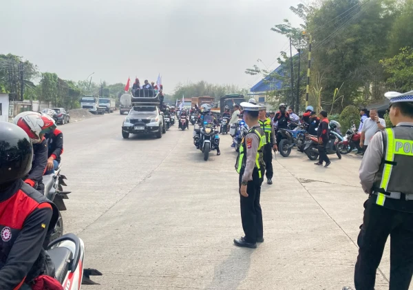 Kapolsek Cikande Pimpin Langsung Pengamanan Ratusan Buruh Menuju KP3B