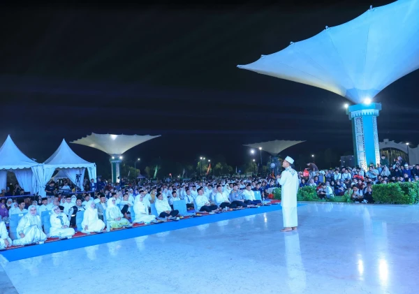 Tablig Akbar HUT ke-26 Banten, Ustaz Das’ad Latif Dorong Beasiswa untuk Anak Berprestasi