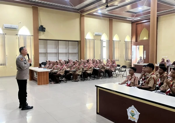 50 Santri Ponpes Assa’adah Dibekali Informasi SPMB SMA Kemala Taruna Bhayangkara