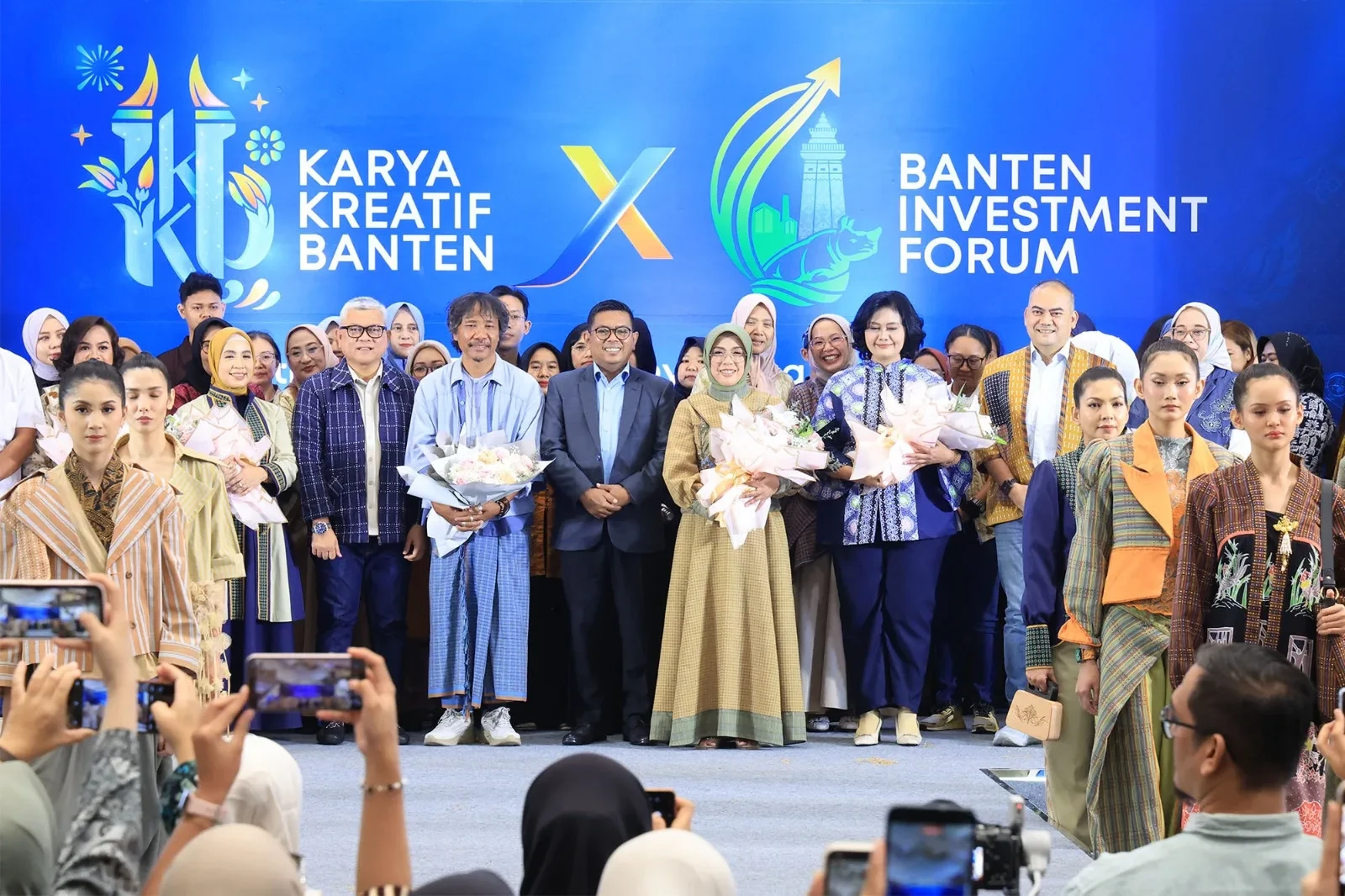 Desainer Muda Banten Unjuk Karya, Tenun Baduy Jadi Sorotan di Karya Kreatif Banten