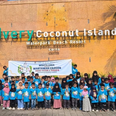 Tebar Kebahagiaan, Wartawan Cilegon Ajak Puluhan Anak Yatim Liburan ke Avery Coconut Island