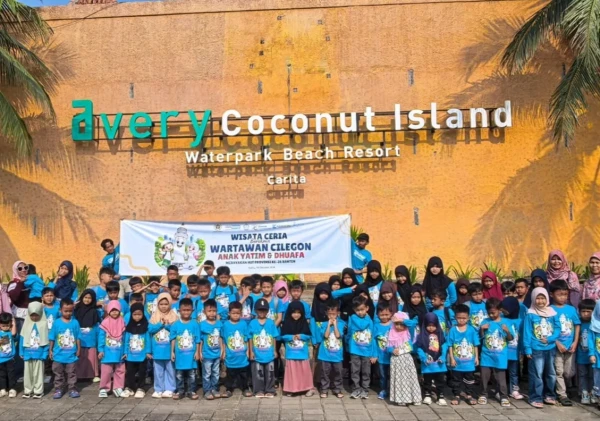 Tebar Kebahagiaan, Wartawan Cilegon Ajak Puluhan Anak Yatim Liburan ke Avery Coconut Island