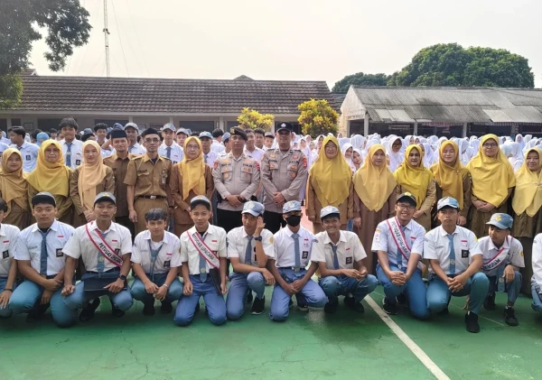 Kapolsek Labuan Tanamkan Nilai Pancasila kepada 900 Pelajar SMKN 3 Pandeglang