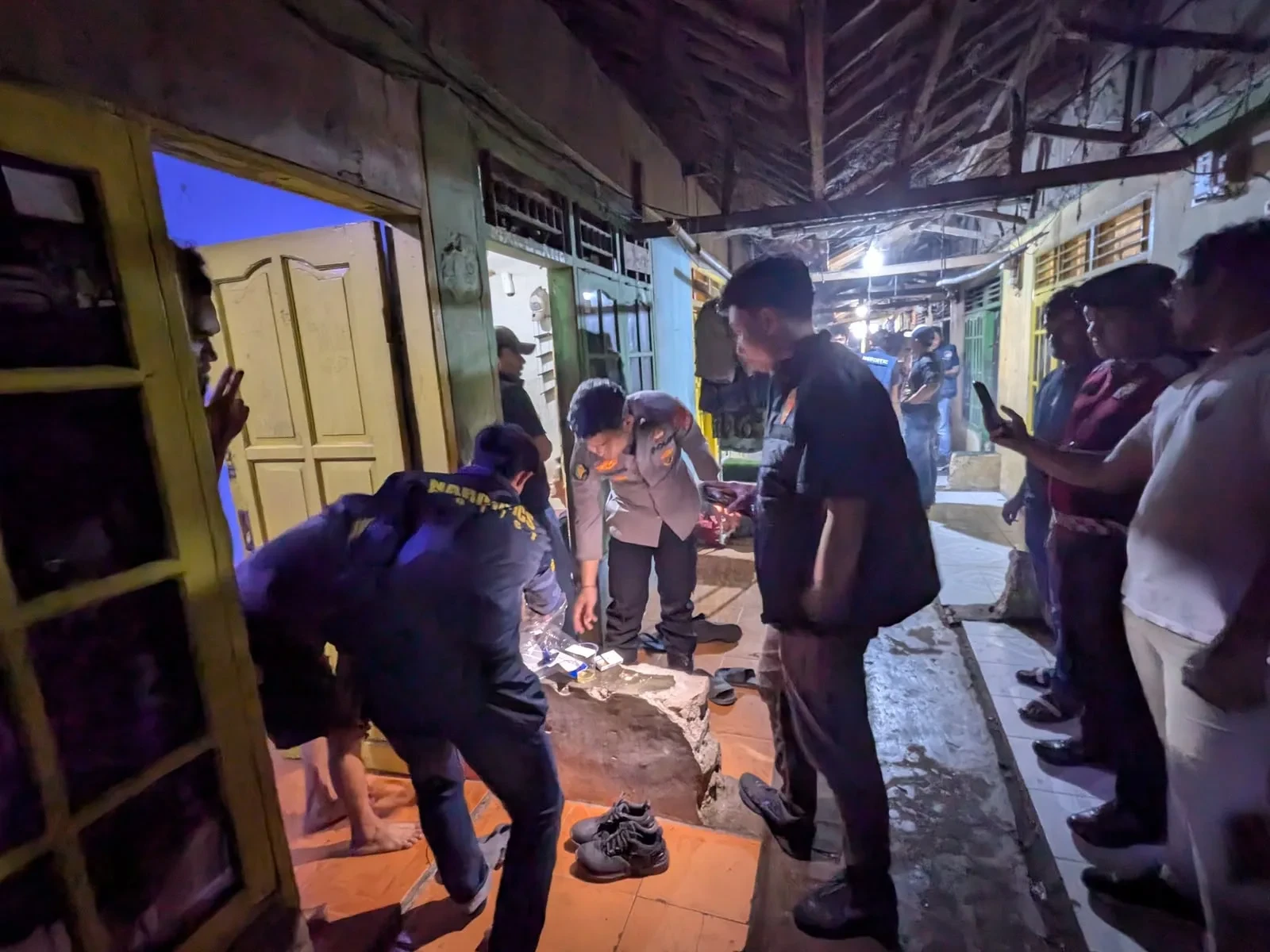 Cegah Peredaran Narkoba, Polres Serang Sisir Rumah Kos hingga Dini Hari