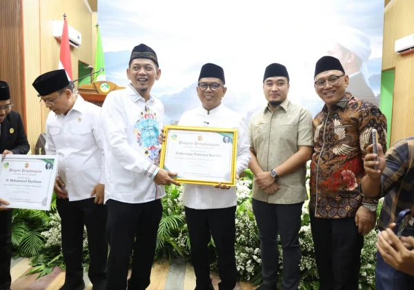 Andra Soni Raih Penghargaan Al Khairiyah, Dorong Mengaji Jadi Muatan Lokal