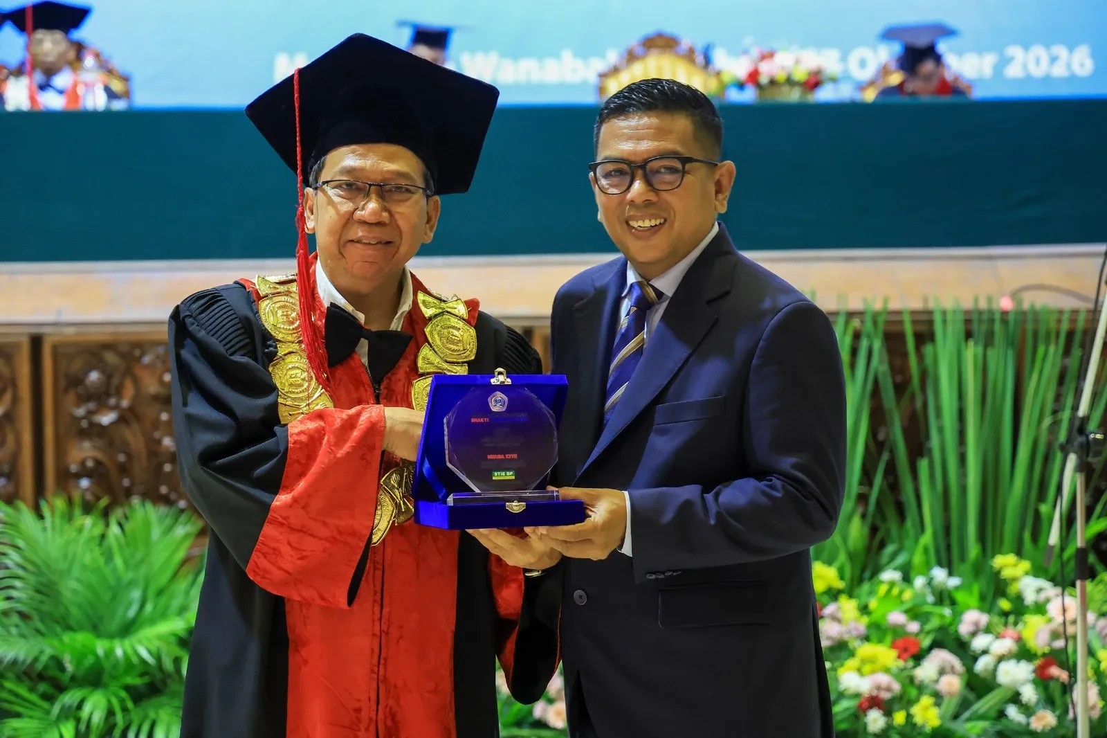 Andra Soni Ceritakan Perjuangan Kuliah hingga Jadi Gubernur Banten
