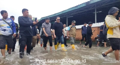Meski Belum Fit, Budi Rustandi Turun ke Banten Lama: Sungai 15 Meter Kini Tinggal 1 Meter, Banjir Jadi Alarm Bahaya