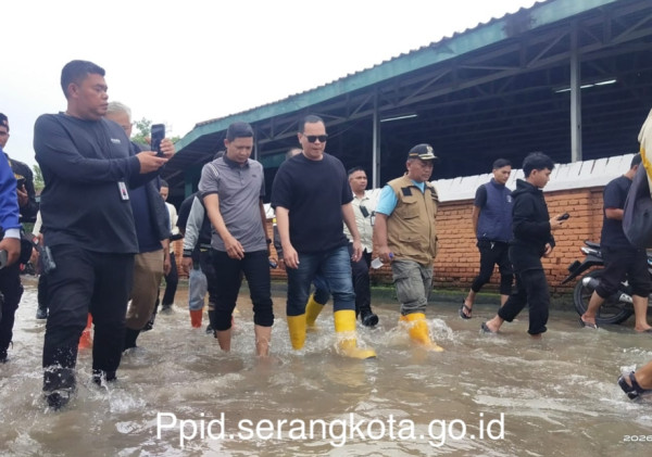 Meski Belum Fit, Budi Rustandi Turun ke Banten Lama: Sungai 15 Meter Kini Tinggal 1 Meter, Banjir Jadi Alarm Bahaya