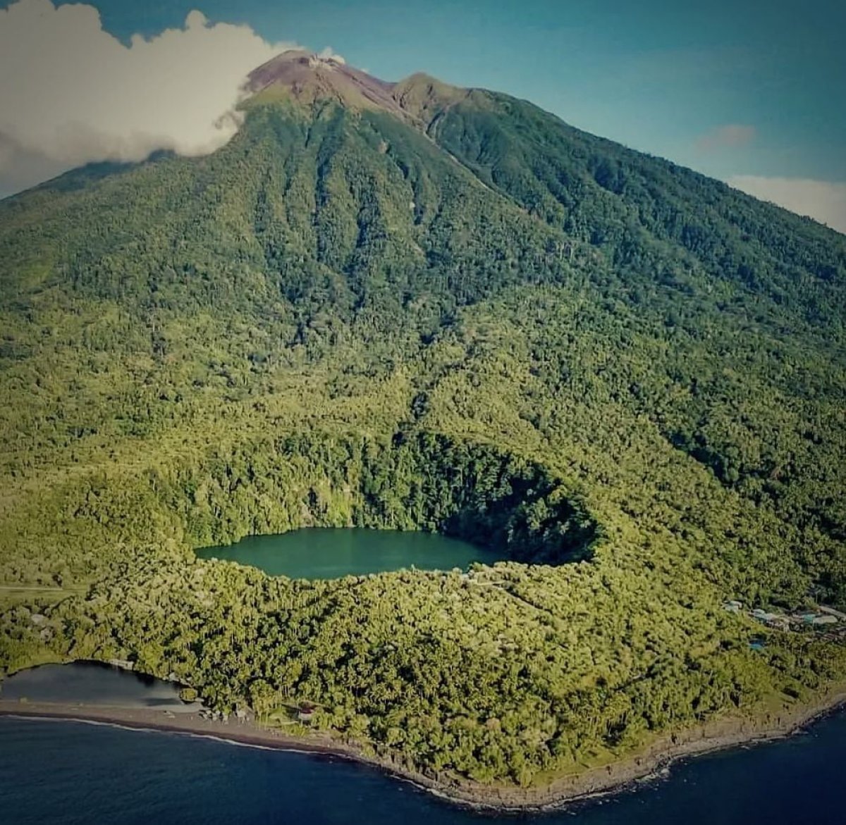 Berikut, 8 Tempat di Indonesia Yang Dianggap Gaib dan Mistis