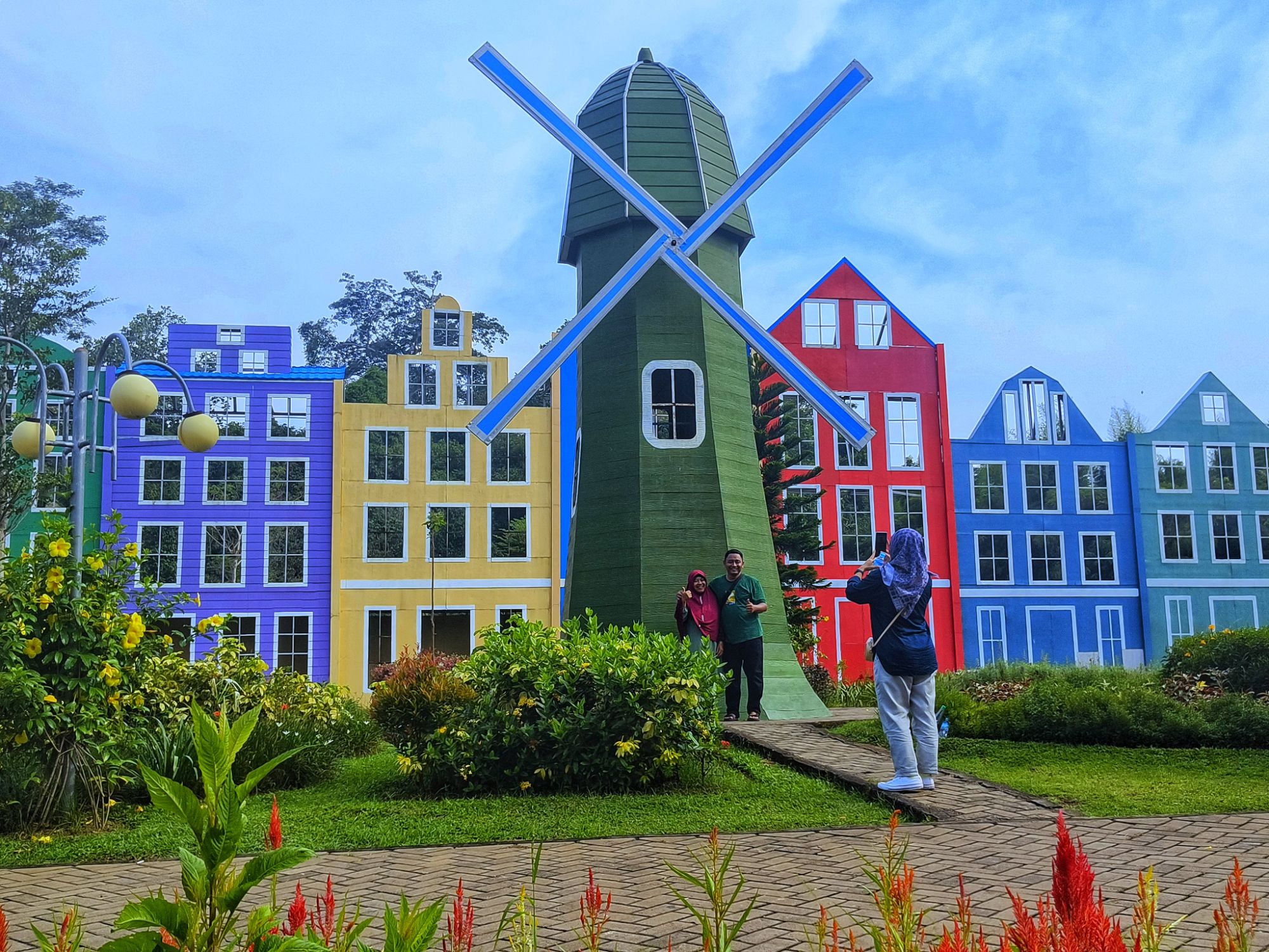 Taman Wisata MBS, Sejuknya Eropa di Tengah Kota Serang