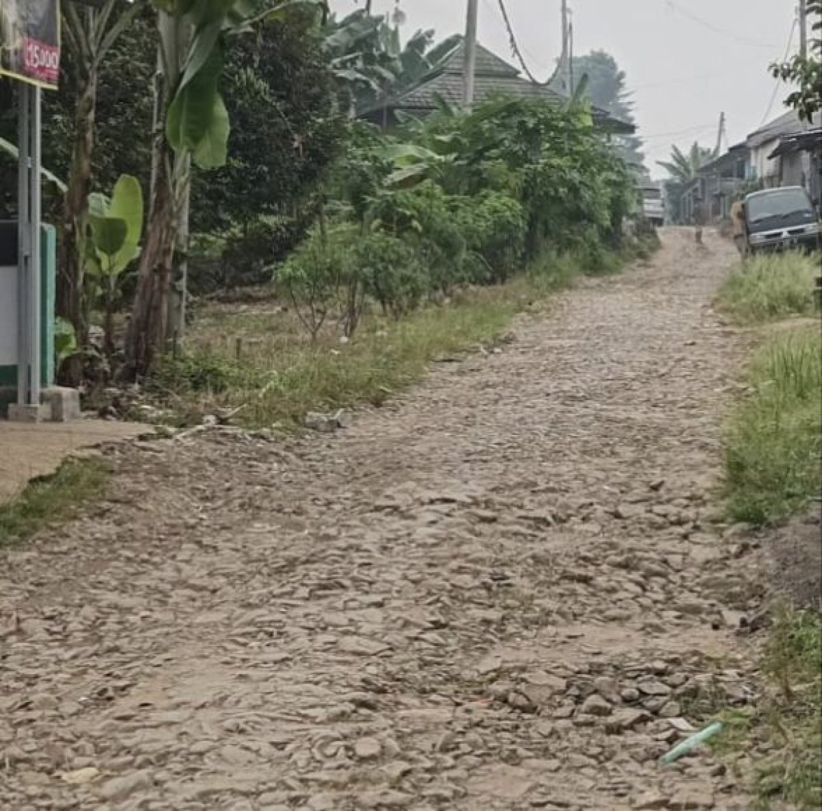 Kerusakan Jalan di Desa Sindangsari, Kabupaten Serang : Warga Menyerukan Tindakan Perbaikan dari Pihak Berwenang