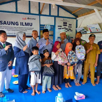 Murid SMPIA 3 Bintaro dan LAZ Al Azhar Gelar Kegiatan Sosial di Lebak, Banten