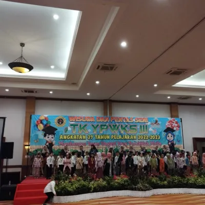 Pelepasan TK YPWKS III Kota Cilegon, Membangun Insan Unggul Yang Berakhlak Mulia.