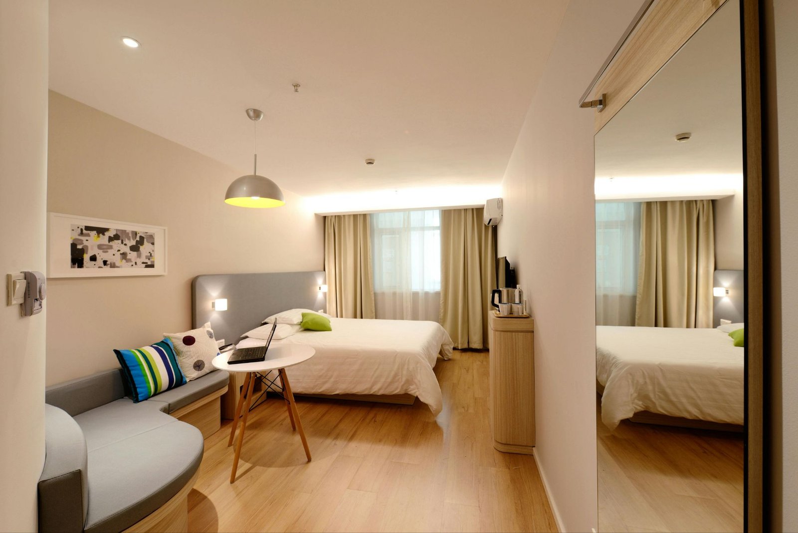 Menjelajahi Cilegon: Panduan Wisata dan Hotel Murah untuk Liburan yang Menyenangkan