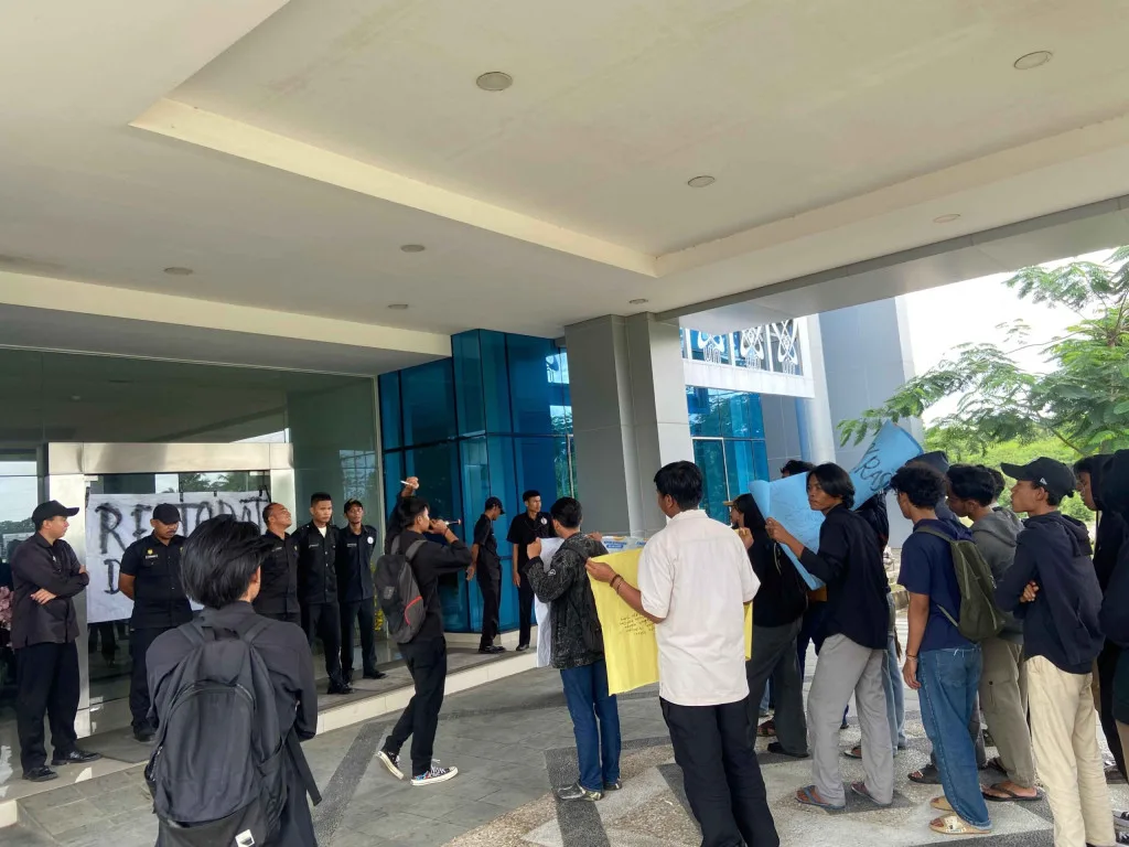 Polemik Kenaikan Uang Kuliah Tunggal (UKT) Menggema di Mahasiswa